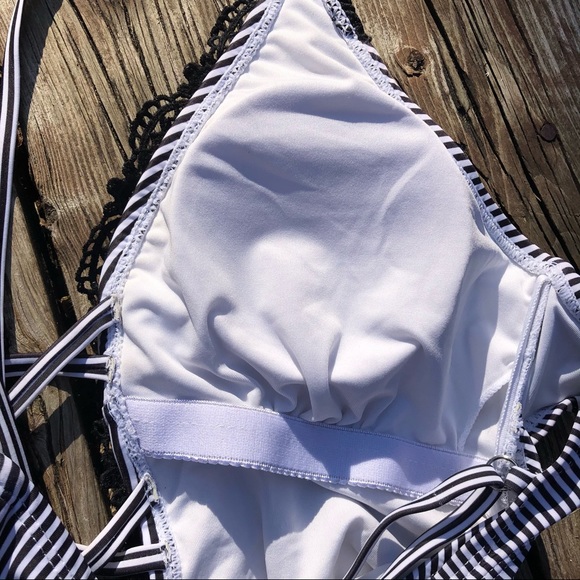 Cupshea Striped One Piece with Lace - Picture 11 of 11